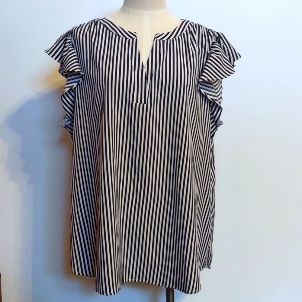 Andrew By Unit Stripe Flutter Short Sleeve Top Si… - image 2